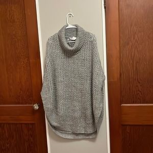 Lauren Conrad Tunic Length Sleeveless Sweater